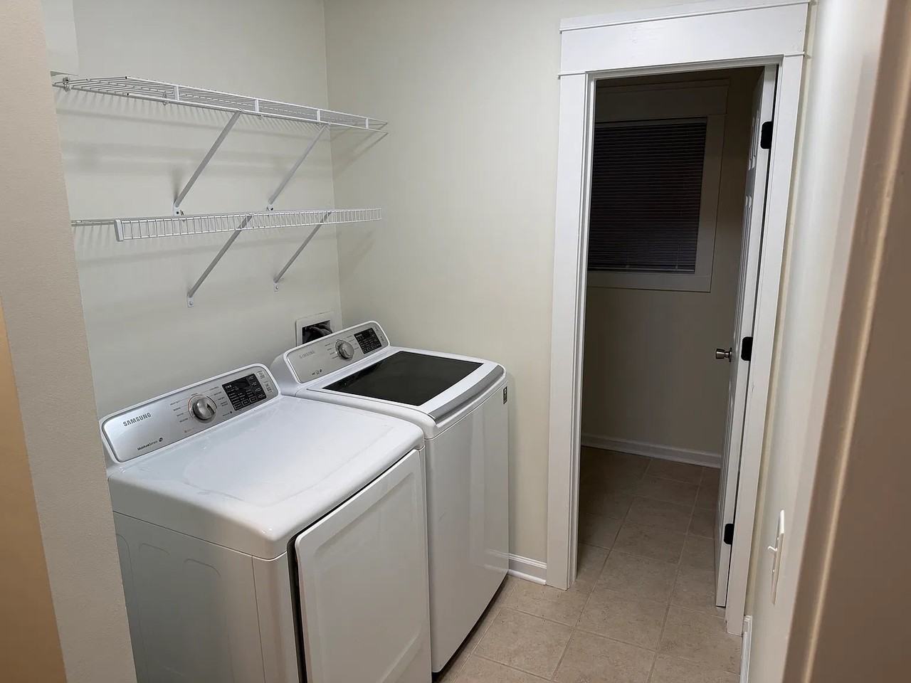 806 S Roxboro St - Photo 6 of 16