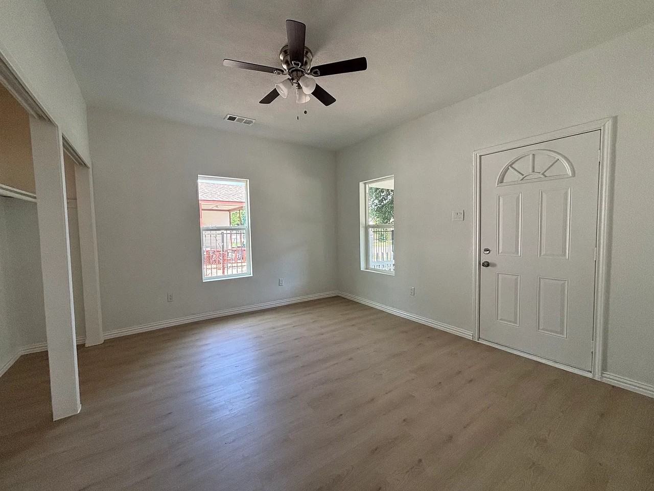1815 Leath St - Photo 6 of 25