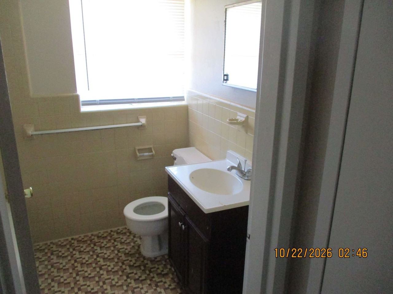 1904 S Riverview Cir - Photo 6 of 10