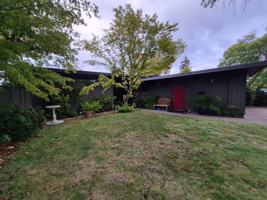 featured image of 3707 Lindero Dr