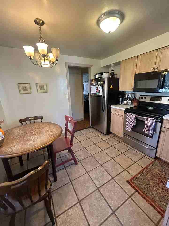 892 N Allen St - Photo 3 of 12