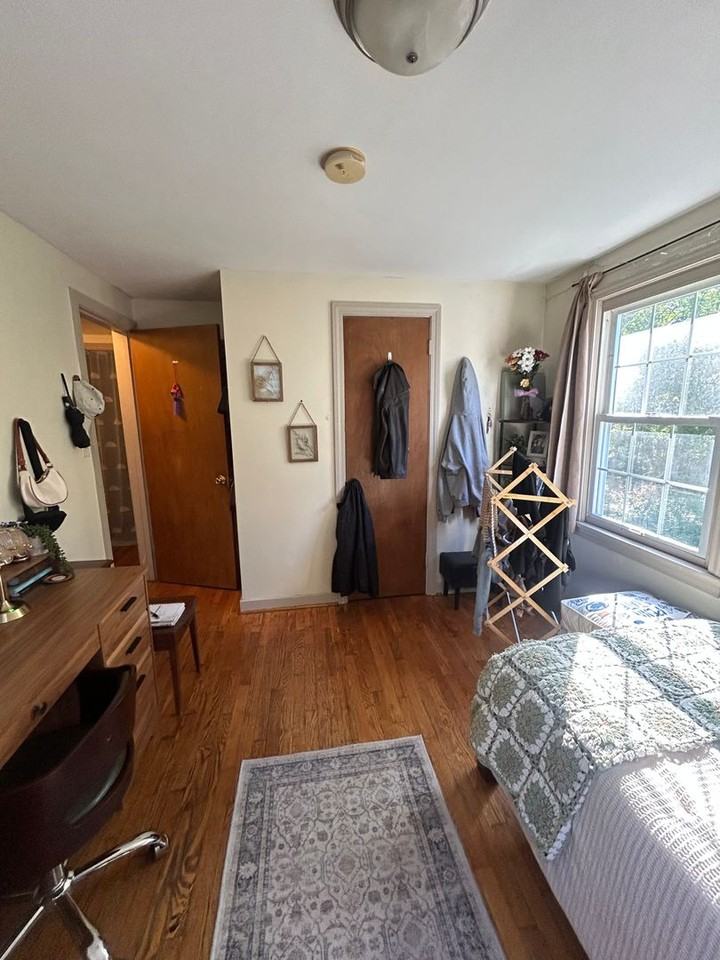 892 N Allen St - Photo 5 of 12