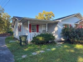 featured image of 1308 S Circle Dr