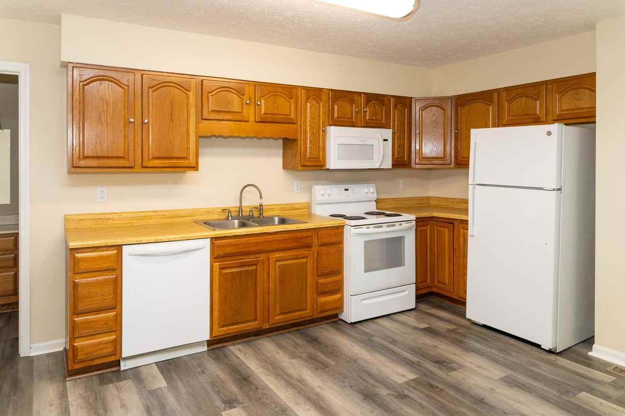 1308 S Circle Dr - Photo 4 of 14