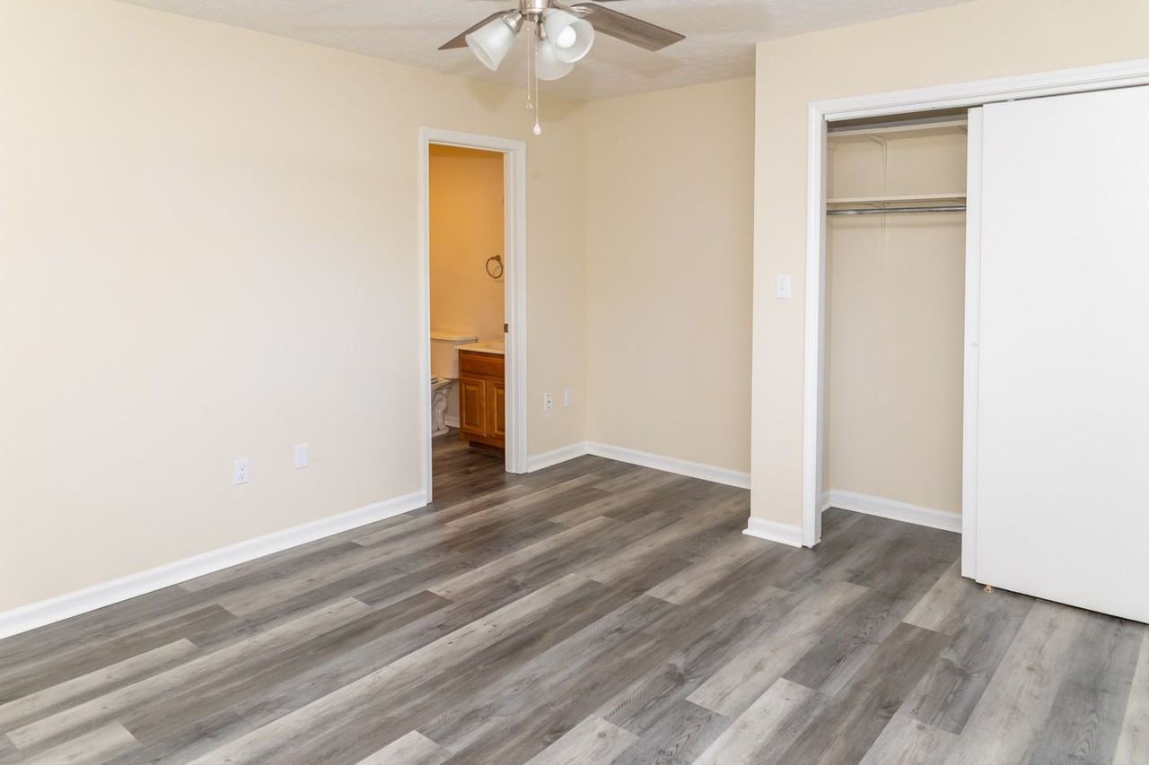 1308 S Circle Dr - Photo 5 of 14