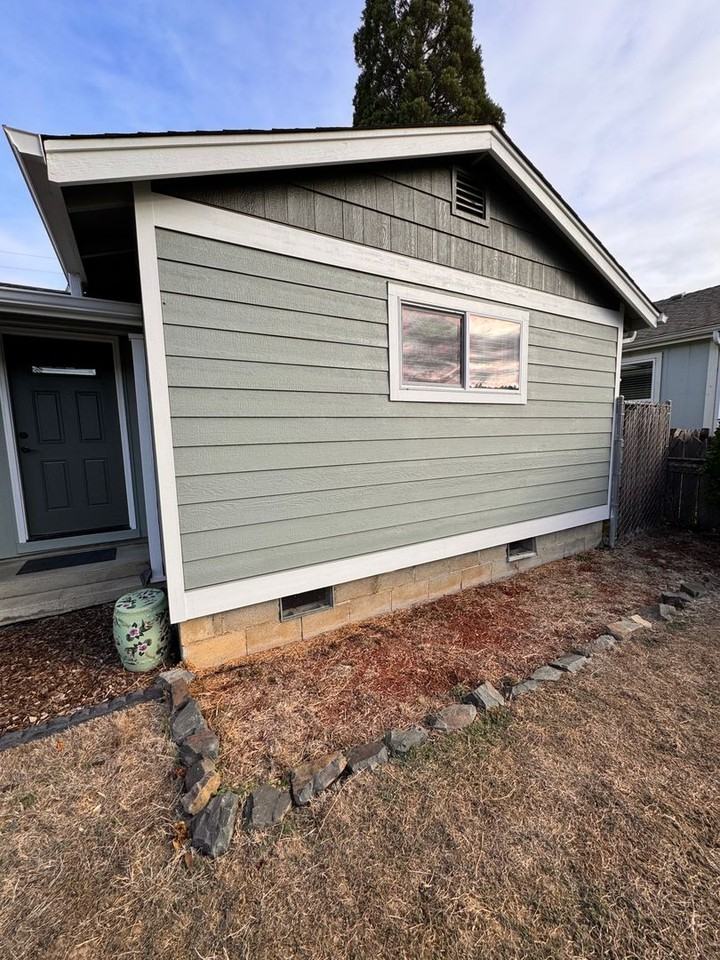 515 E Everett Ave - Photo 2 of 4