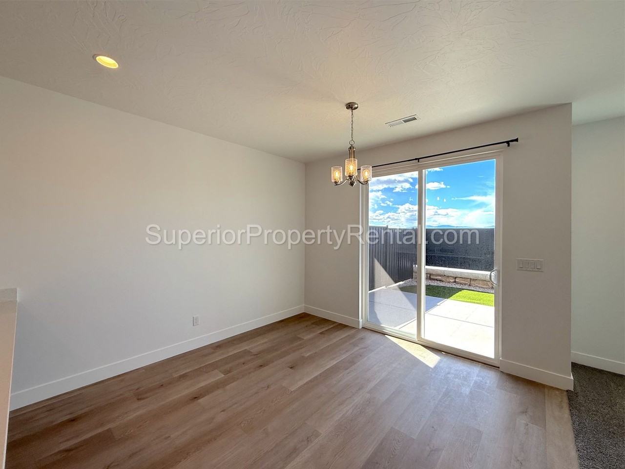 335 N 3210 W - Photo 5 of 28