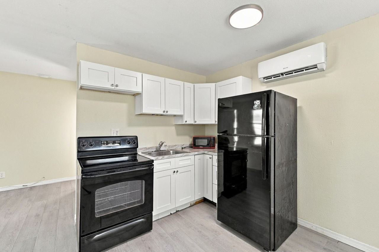 4694 16th Ave S #B - Photo 2 of 13