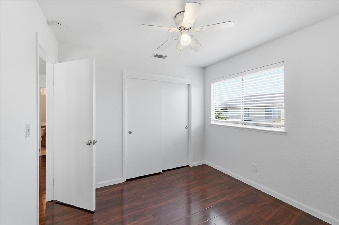 8715 Deer Creek Cir - Photo 6 of 17
