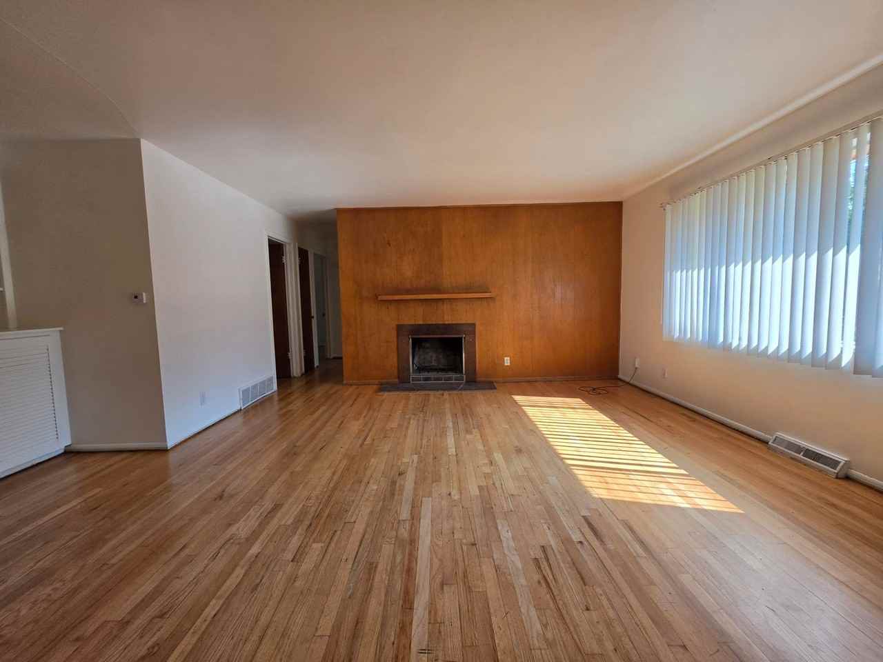 455 S 45th St - Photo 3 of 23