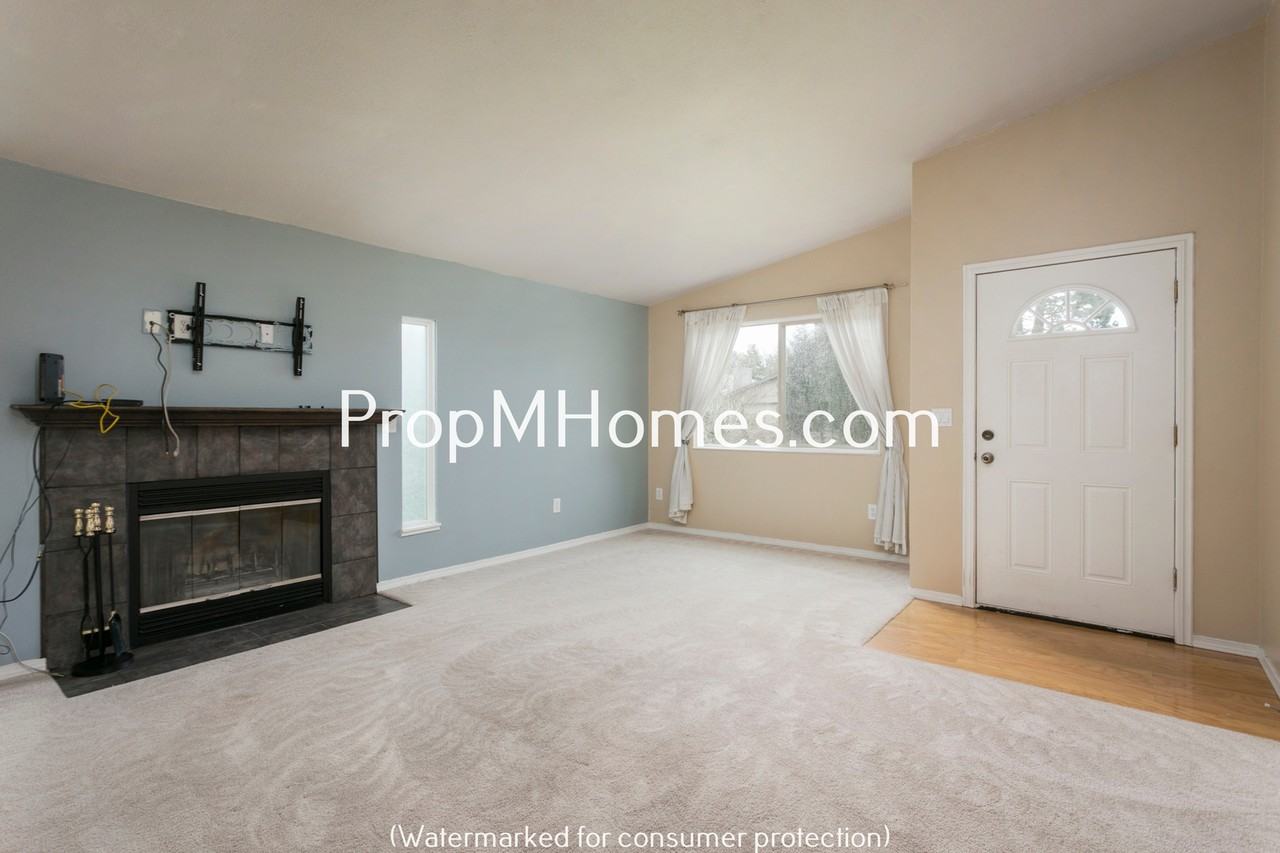 18425 Nw Heritage Ter - Photo 2 of 22