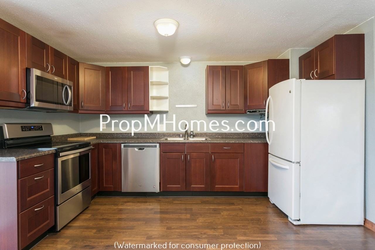 18425 Nw Heritage Ter - Photo 6 of 22