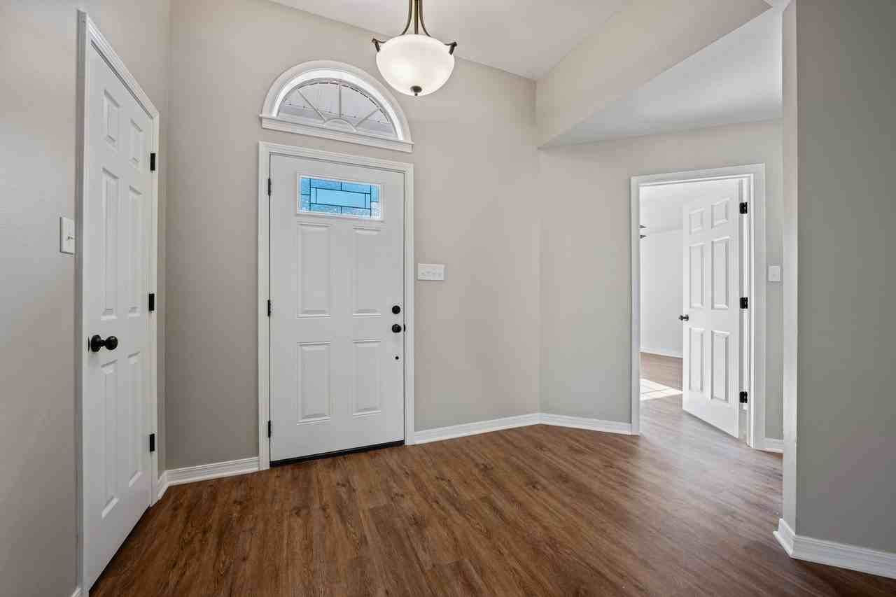 939 Alma Ave - Photo 4 of 15