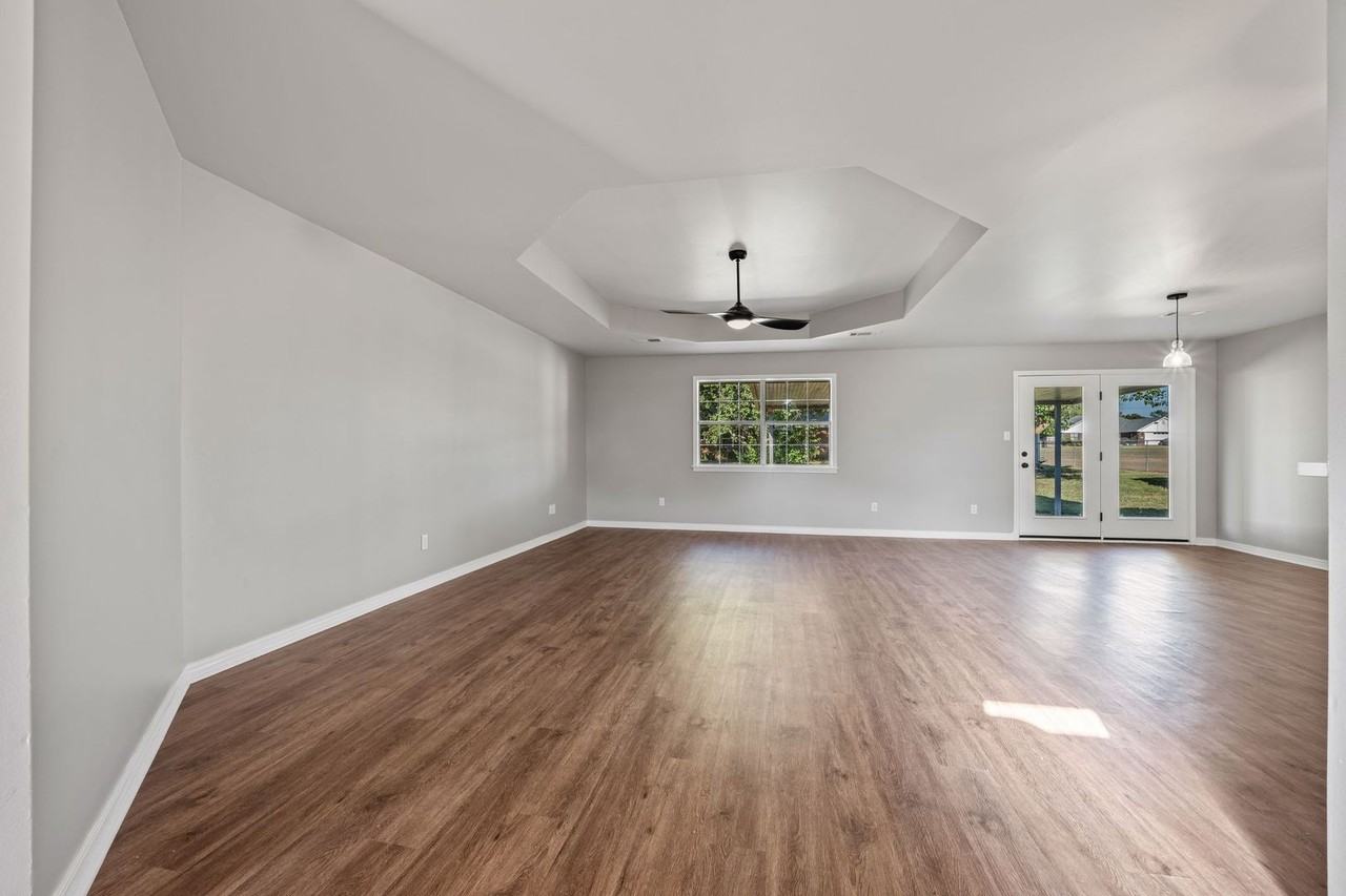 939 Alma Ave - Photo 5 of 15
