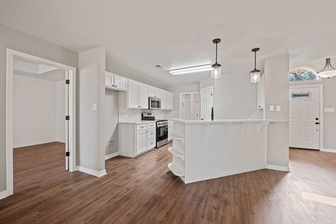939 Alma Ave - Photo 6 of 15