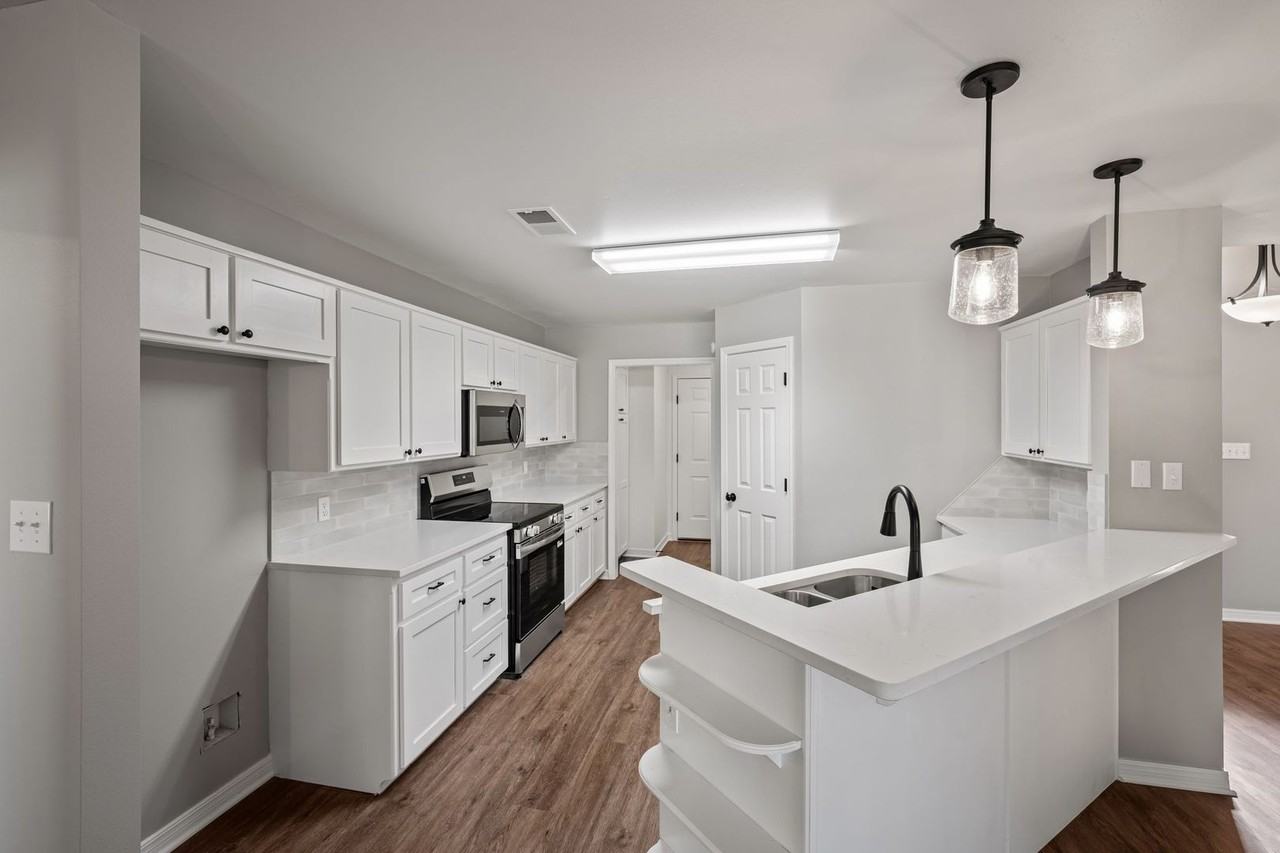 939 Alma Ave - Photo 7 of 15