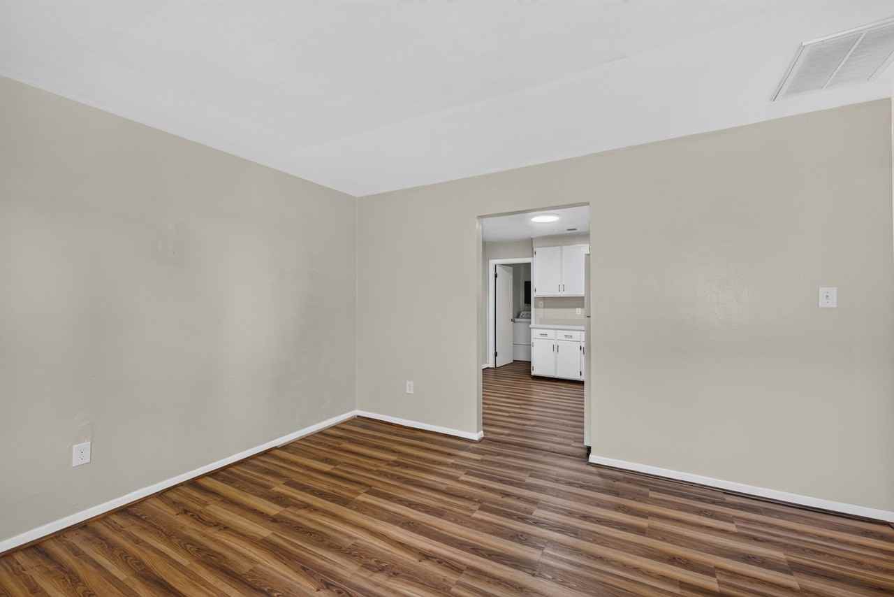 110 110 S Corwood Avenue - S. Corwood - 112 #112 - Photo 5 of 22