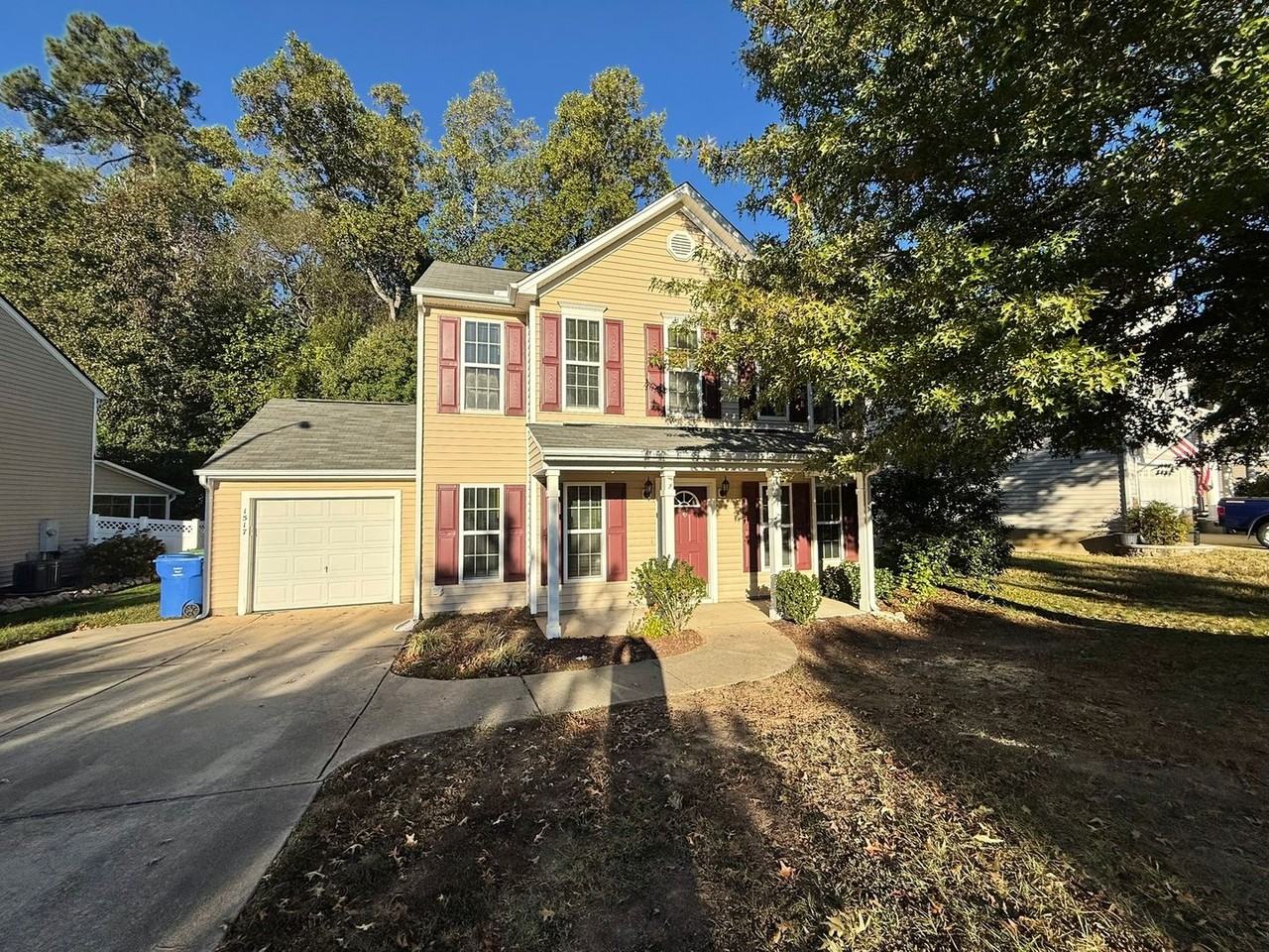 1517 Essexwood Dr - Photo 2 of 31