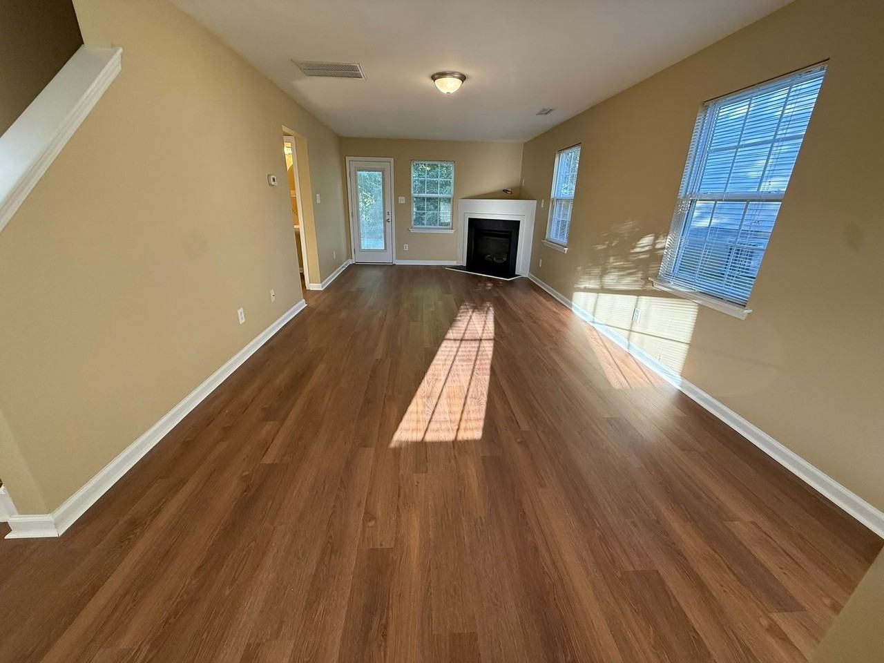 1517 Essexwood Dr - Photo 6 of 31