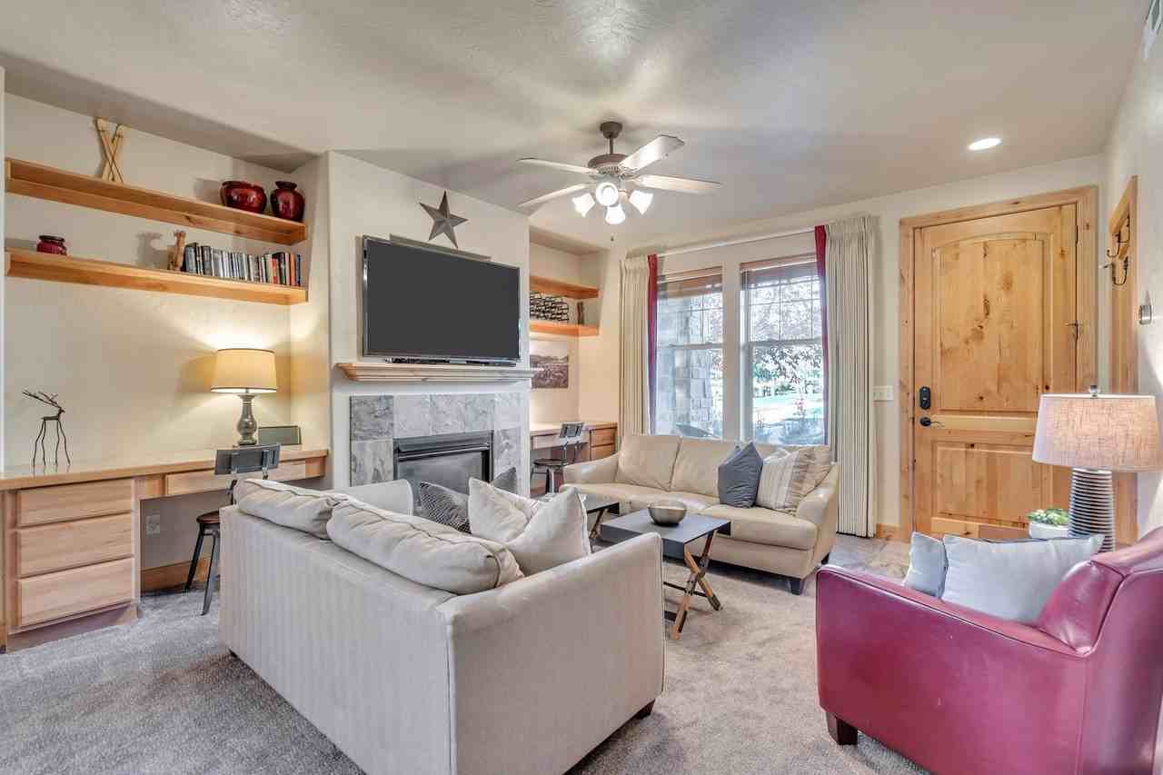 1590 Redstone Ave #A - Photo 6 of 28