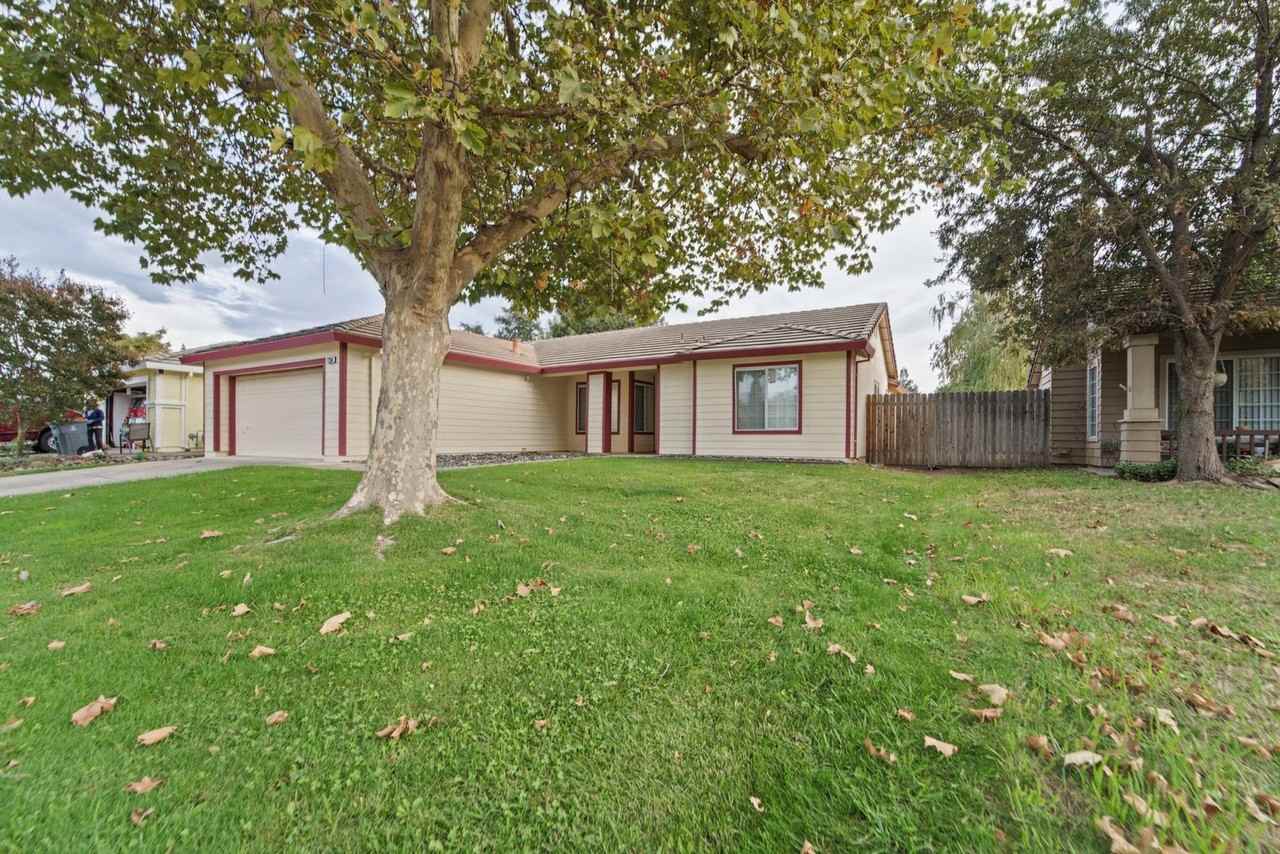 2256 Shady Ln - Photo 3 of 23