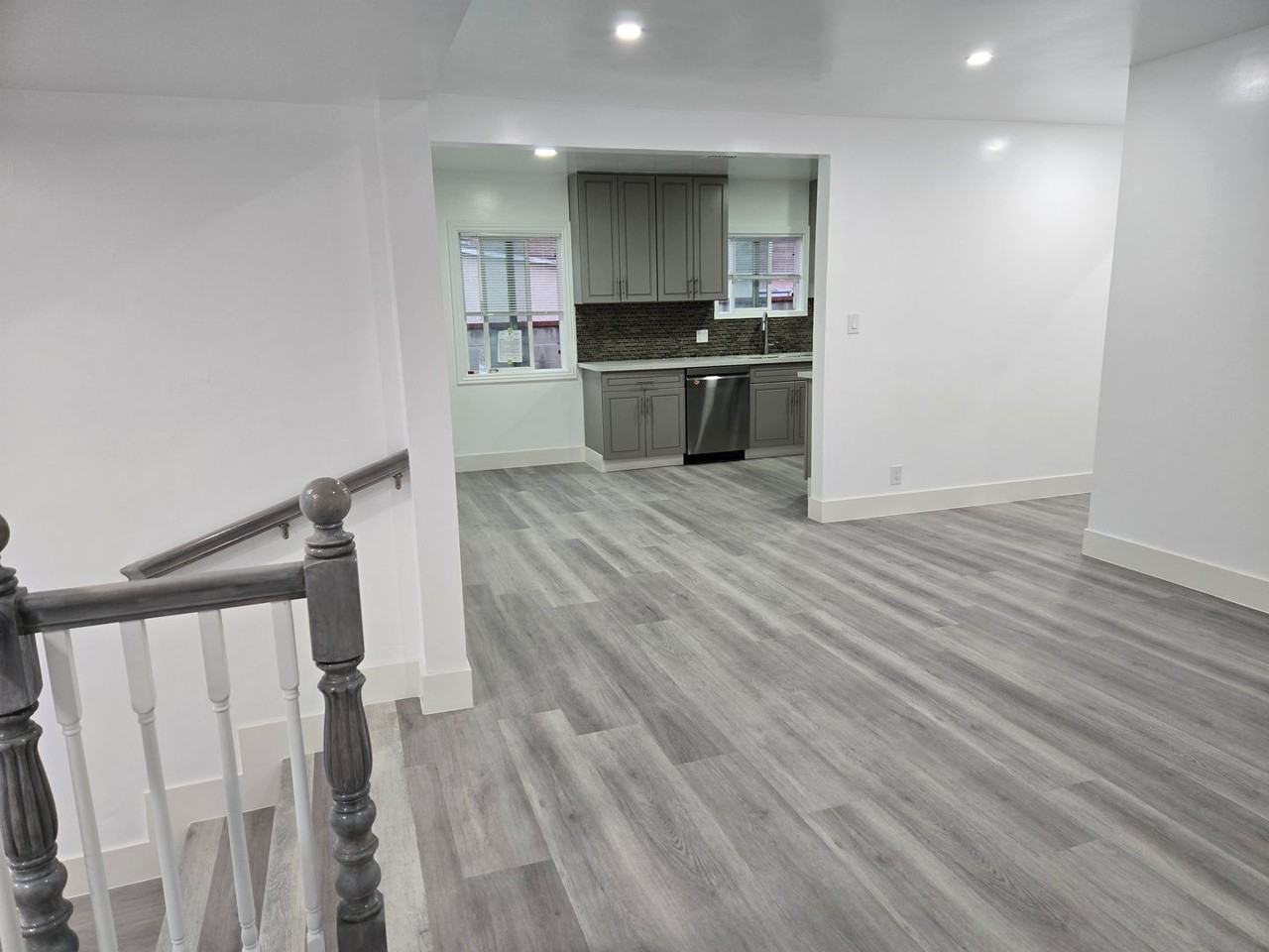 1641 W 222nd St - Photo 6 of 24