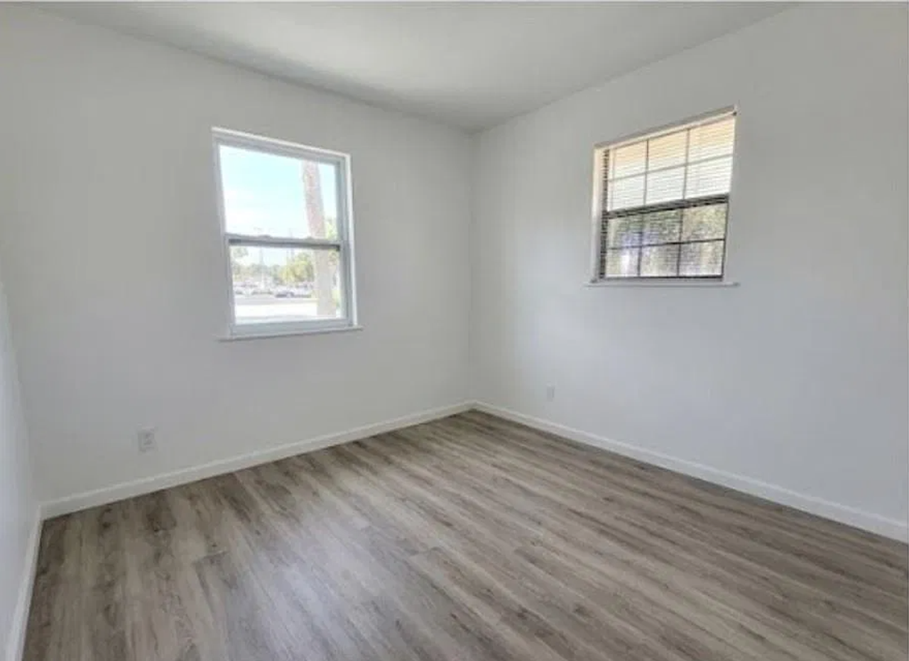 11535 Chapman Ave - Photo 6 of 10