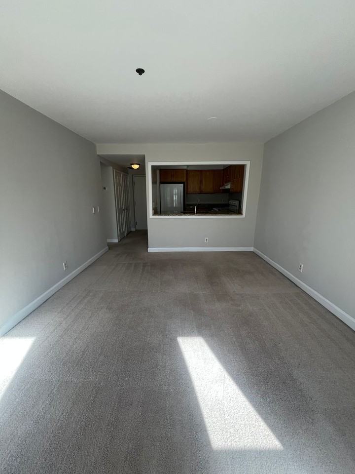 125 N Lee St - Photo 4 of 11