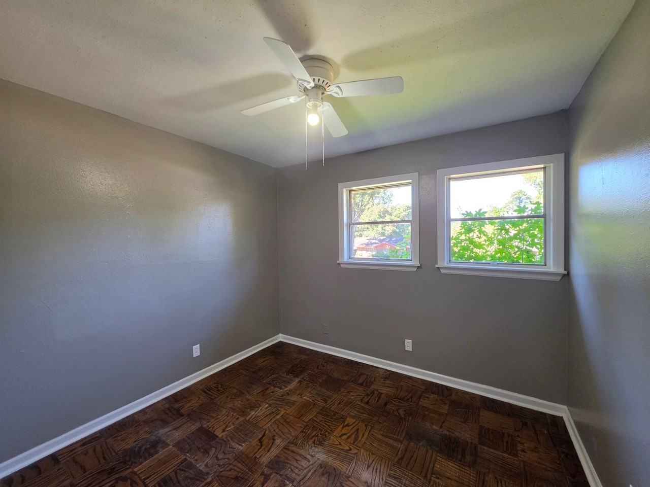 3841 Elmer Ln - Photo 6 of 9