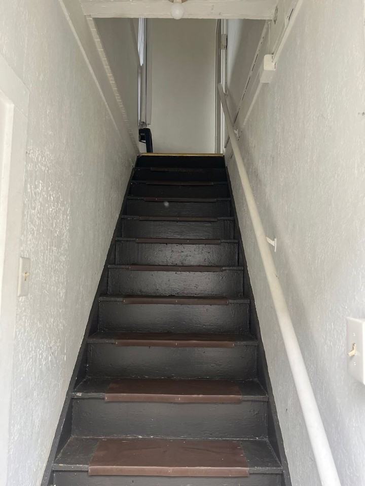 1727 1/2 Underwood St - Photo 2 of 9