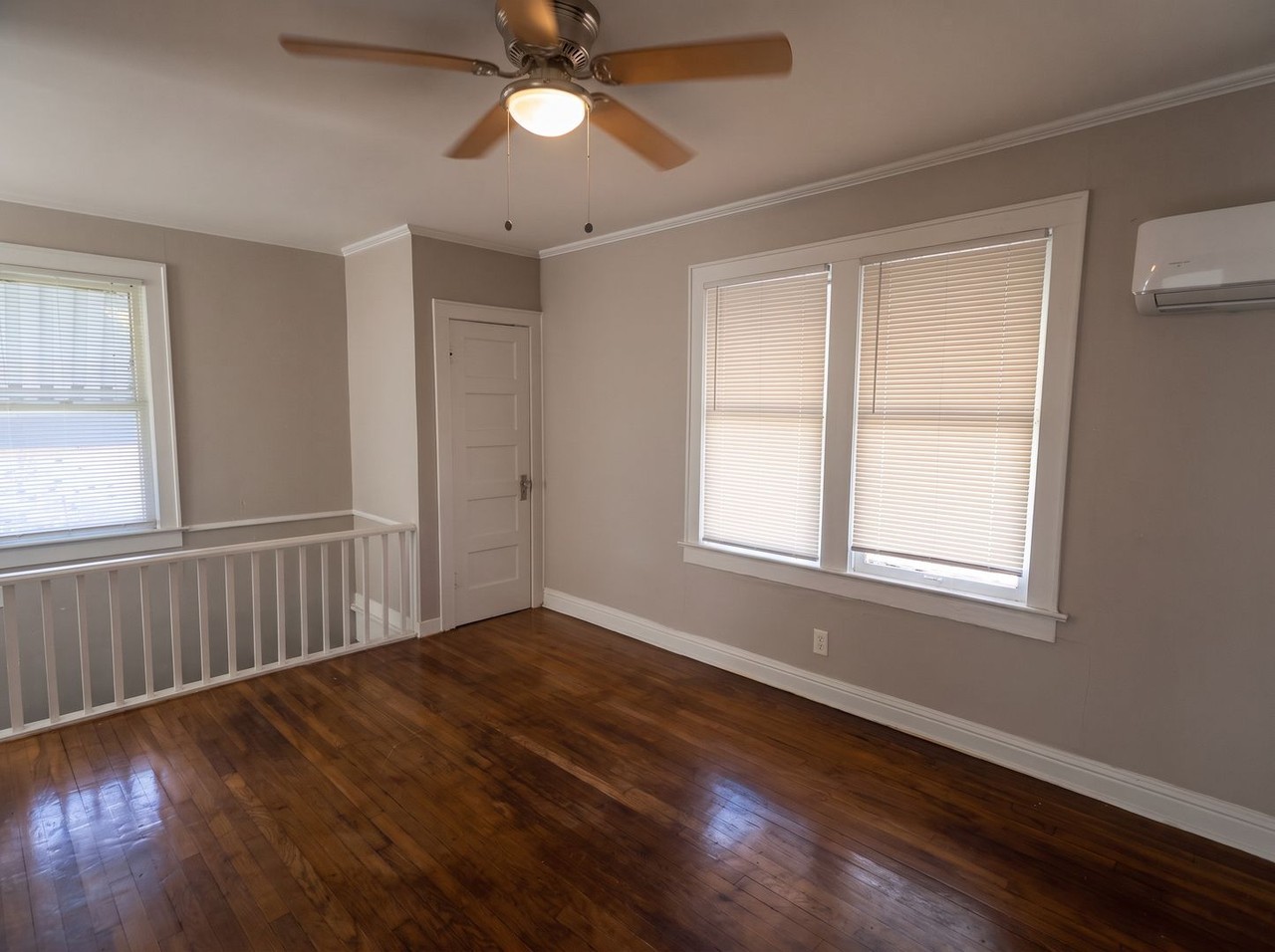539 1/2 Olive St - Photo 2 of 9