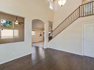 15734 Grevillea St - Photo 4 of 22