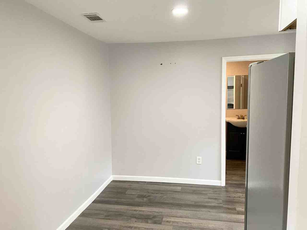 1125 Armstrong Ave - Photo 6 of 18