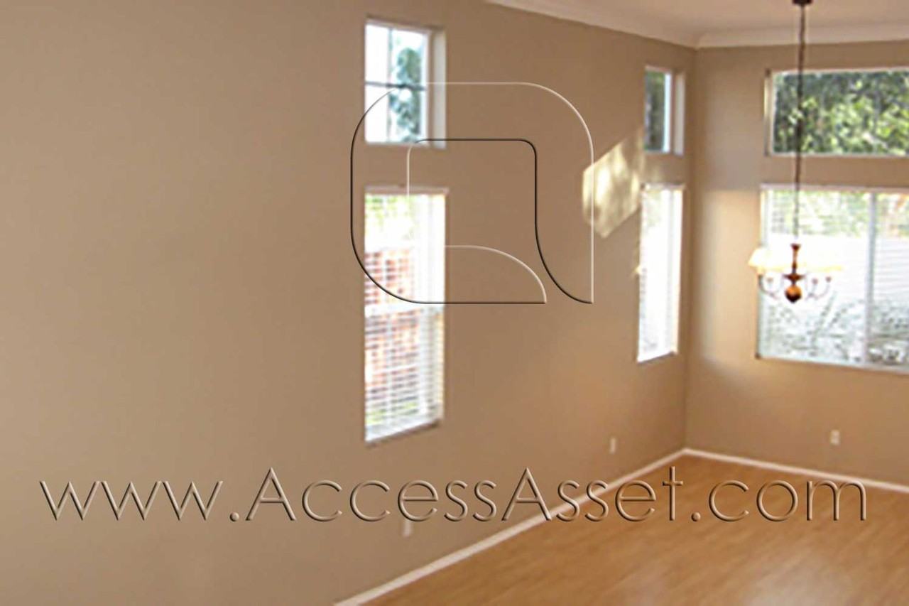 3345 Spruce St - Photo 7 of 10