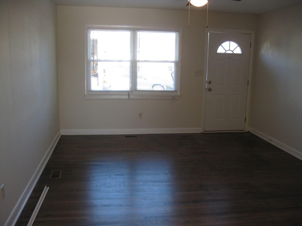 427 Hunlac Ave - Photo 2 of 13
