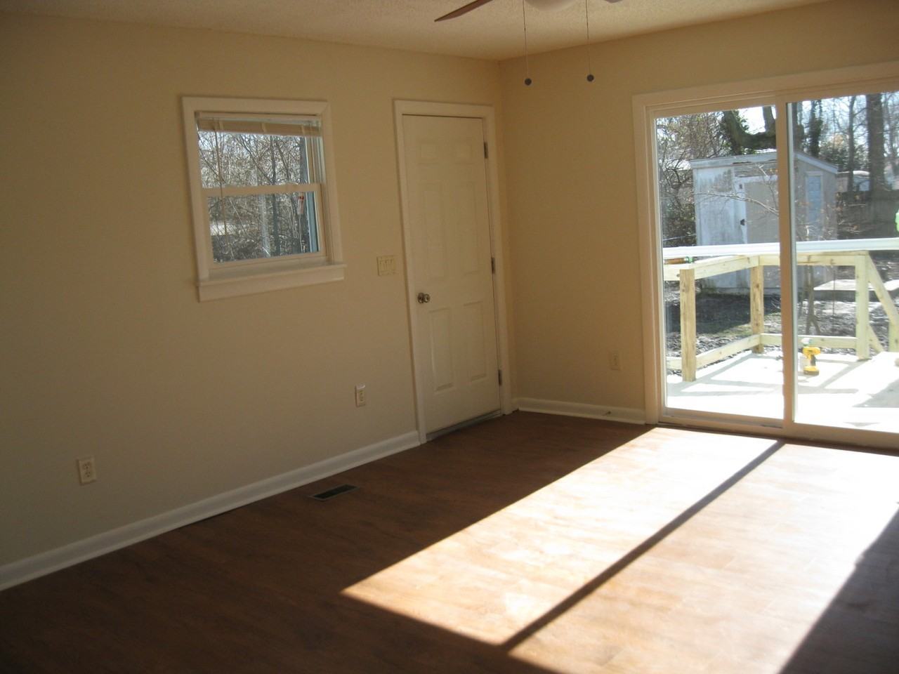 427 Hunlac Ave - Photo 5 of 13