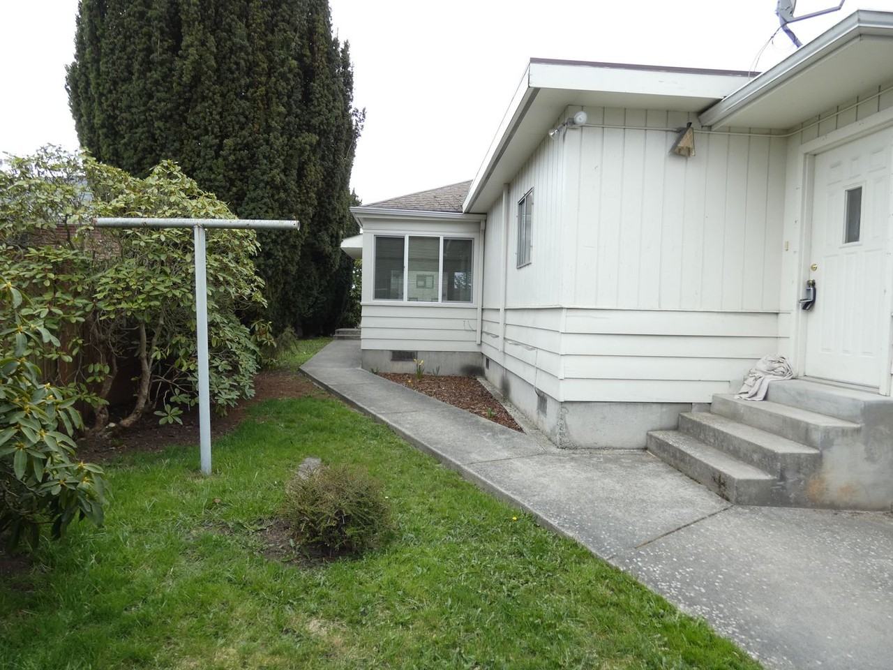 428 E Front St - Photo 2 of 50