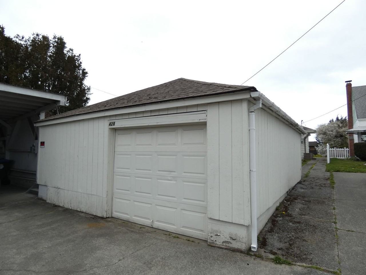 428 E Front St - Photo 3 of 50
