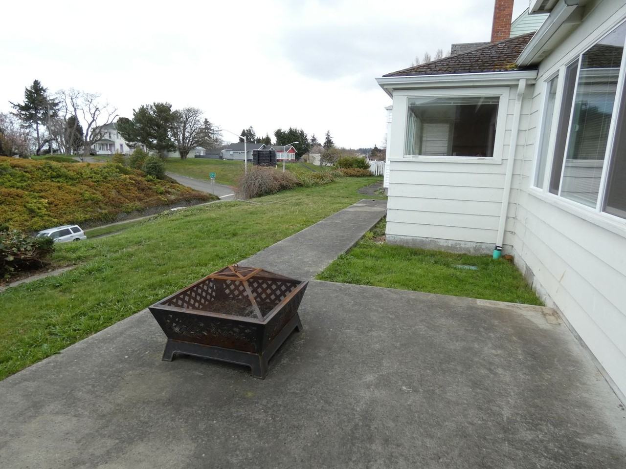 428 E Front St - Photo 6 of 50