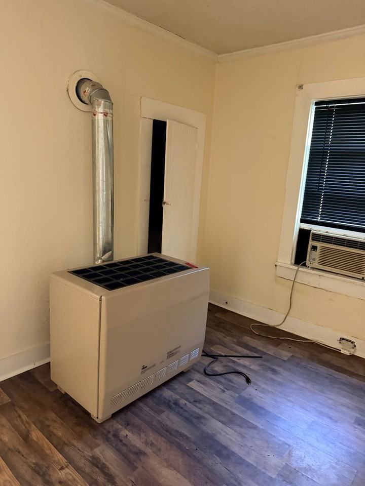 213 Jessamine St - Photo 2 of 11