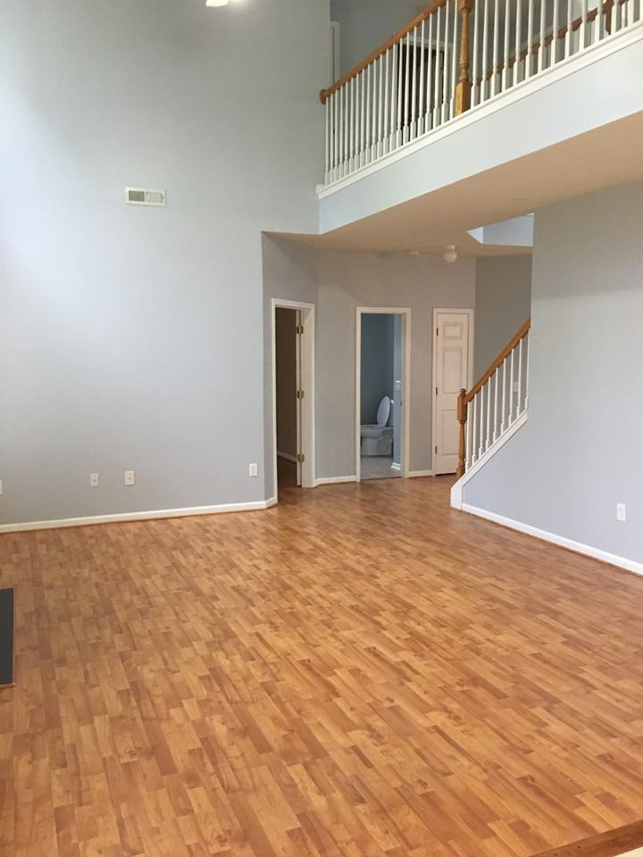 107 Saddlebrook Ln - Photo 3 of 18