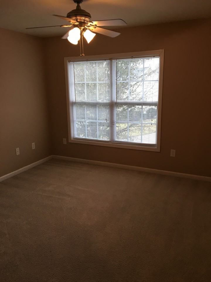 107 Saddlebrook Ln - Photo 7 of 18