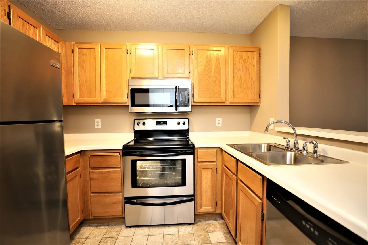 7635 Edinborough Way - Photo 3 of 23