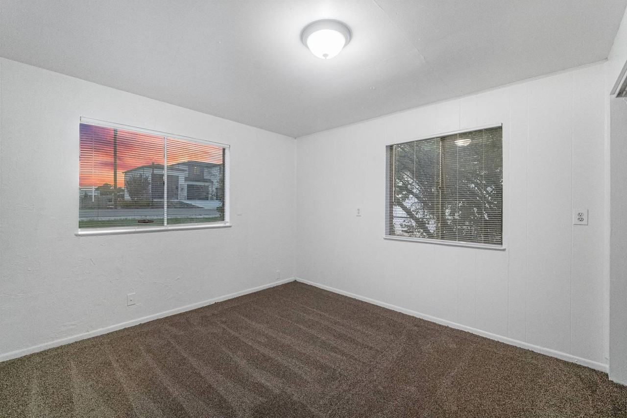10689 S 2200 W - Photo 5 of 15
