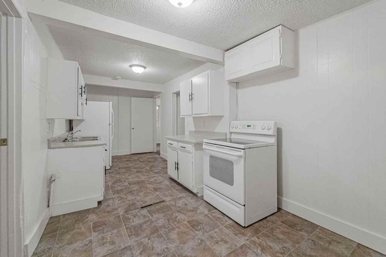 10689 S 2200 W - Photo 7 of 15