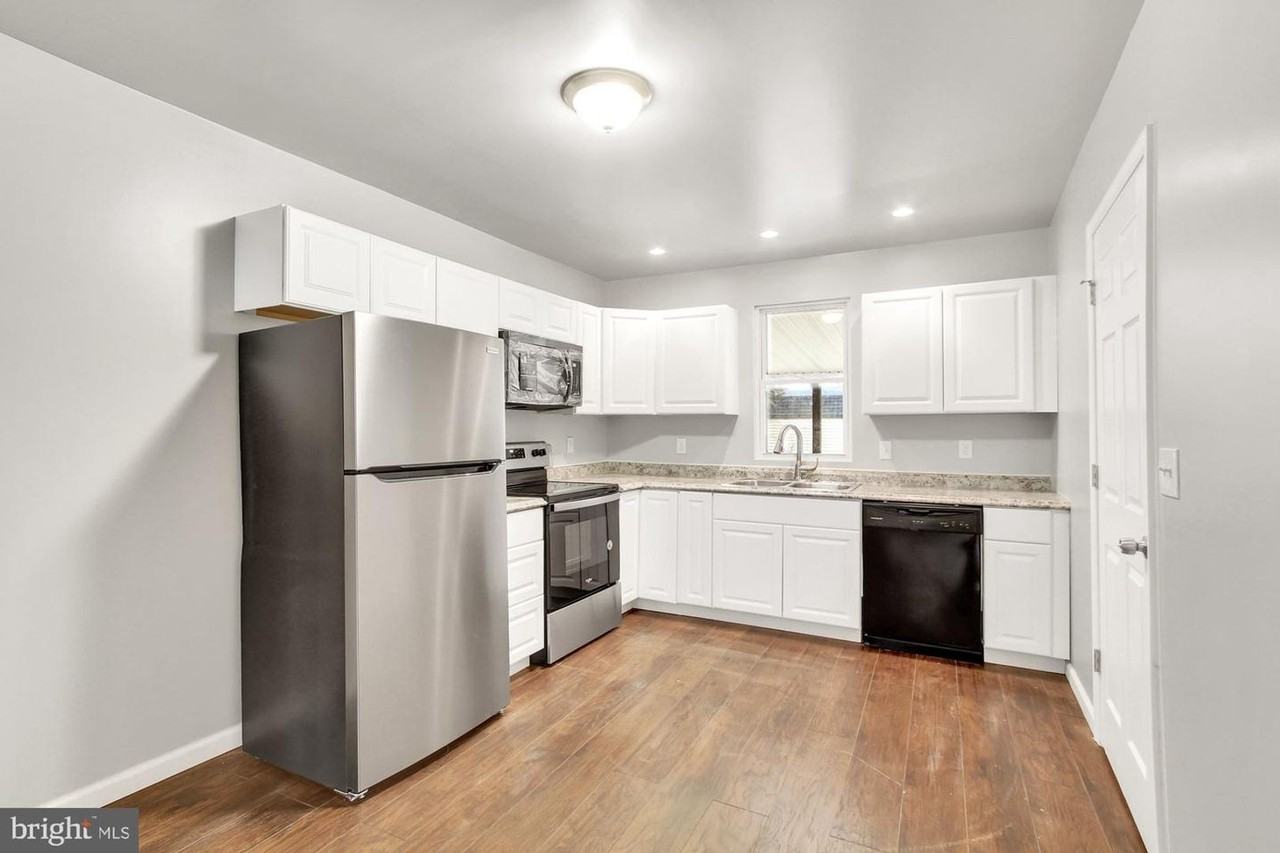 125 S York St - Photo 7 of 19