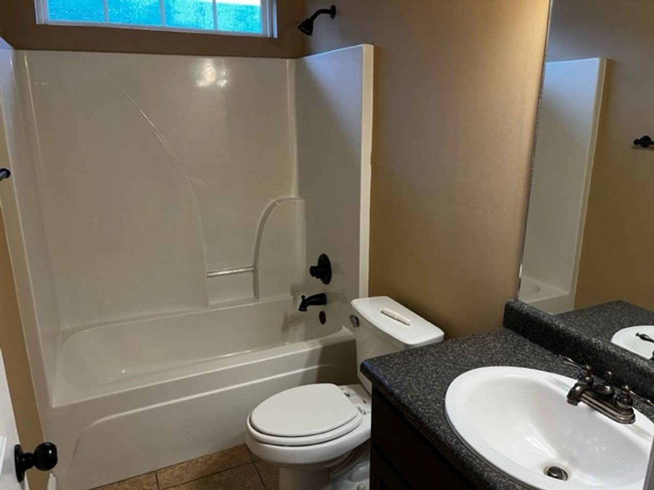 4926 Stonewall Cir - Photo 6 of 10