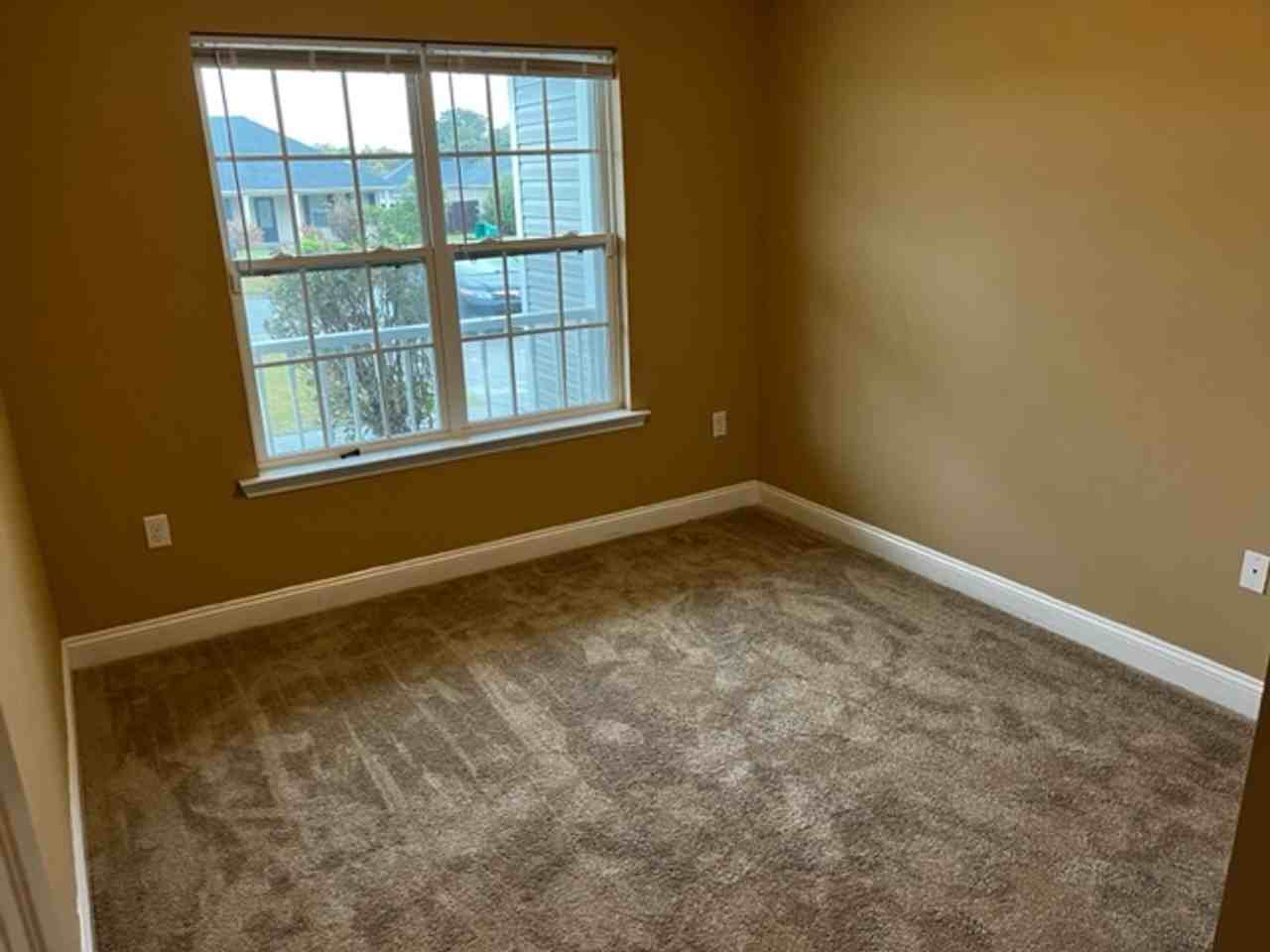 4926 Stonewall Cir - Photo 7 of 10
