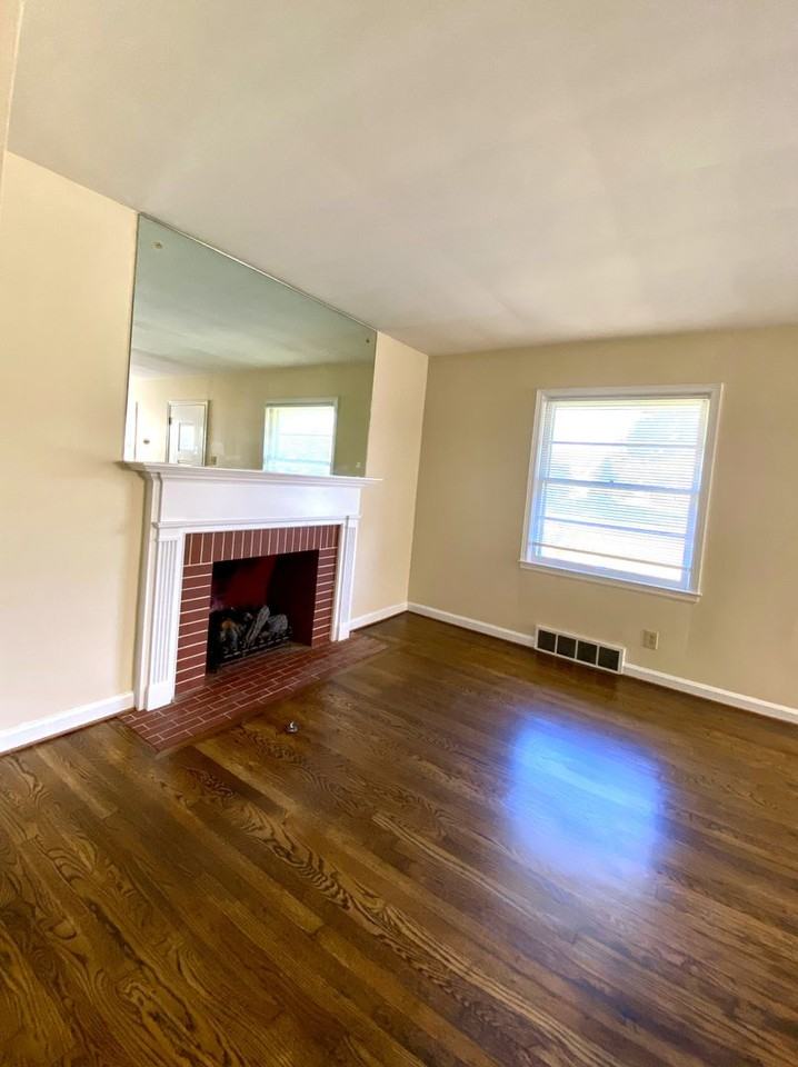 1806 Liberty Rd - Photo 4 of 33