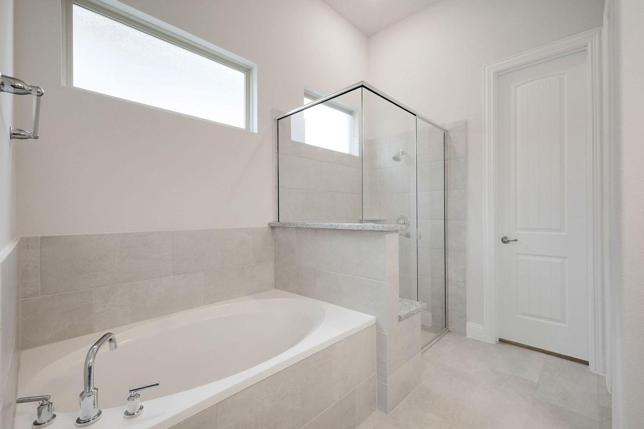 701 Waterbrook Pkwy - Photo 6 of 35